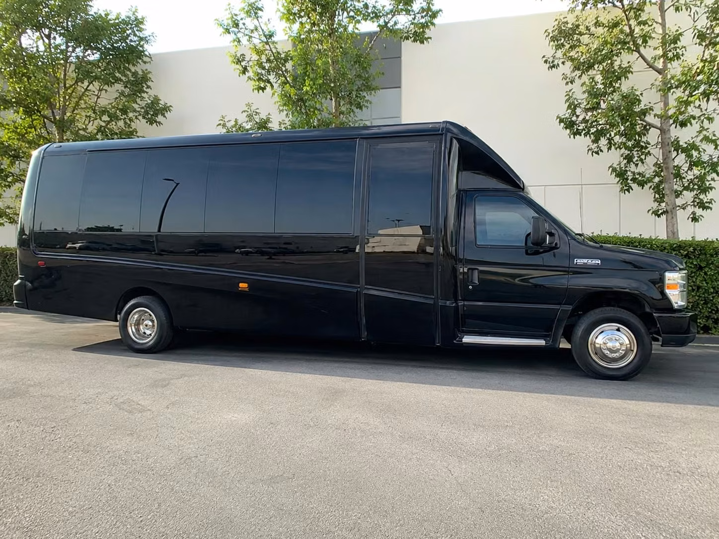 18 passenger minibus